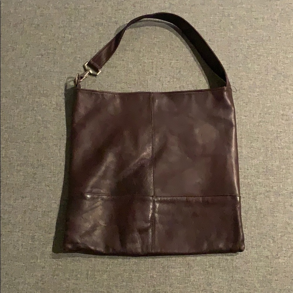 Leather shoulder bag